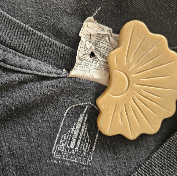 Marilyn Monroe Selfie Graphic Tee - Picture 5 of 9